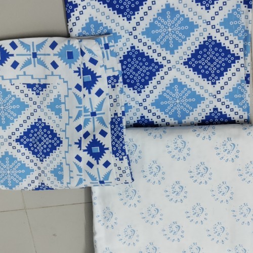 White &amp;amp; Sky Blue Bedcover with Pillow Covers